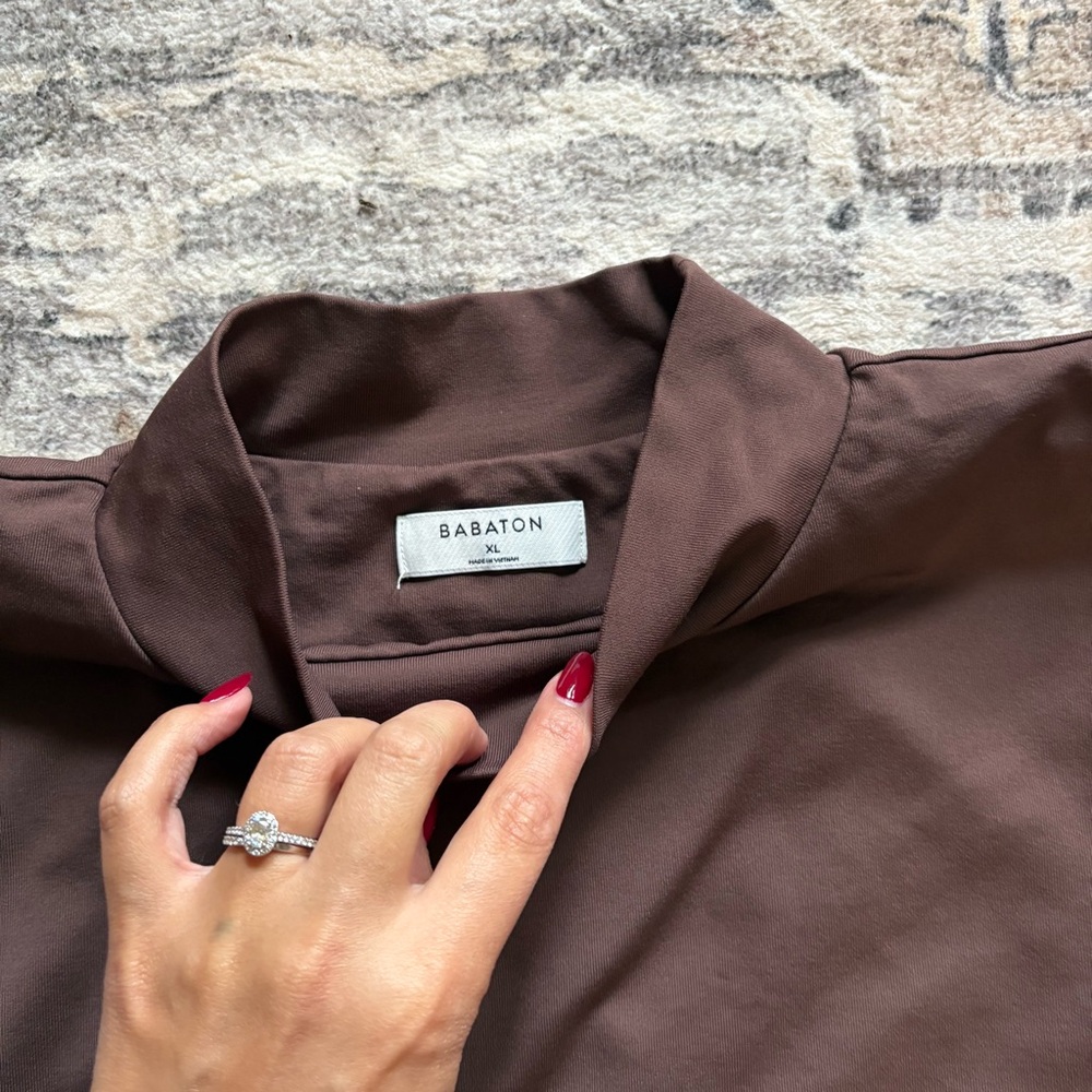 Aritzia Babaton turtleneck Tank in brown XL - Picture 2 of 5